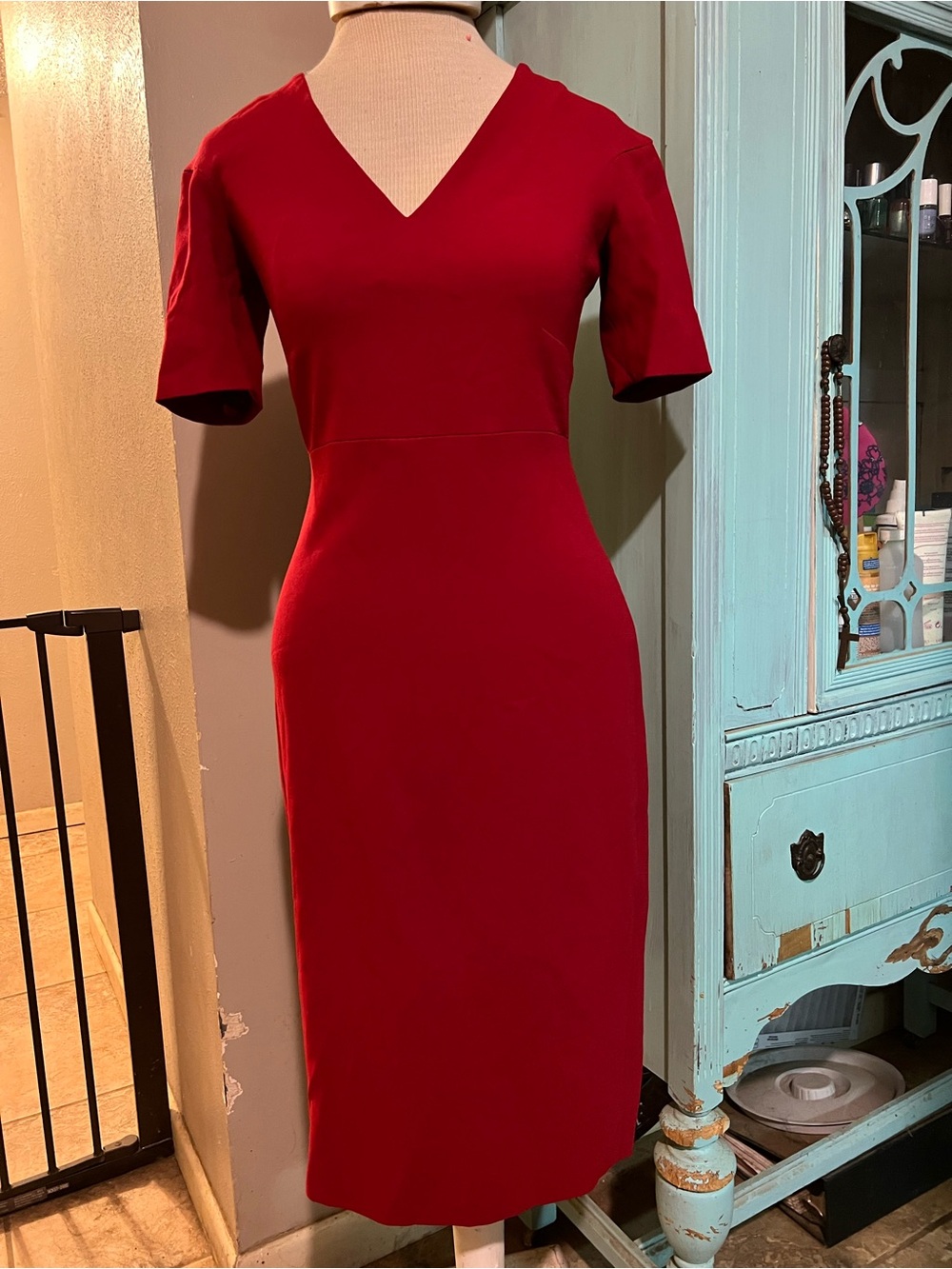 Diane Von Furstenberg DVF Size 2 Red Pencil Dress Deep V Mid Length